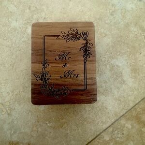 Wedding ring box with 3 slots